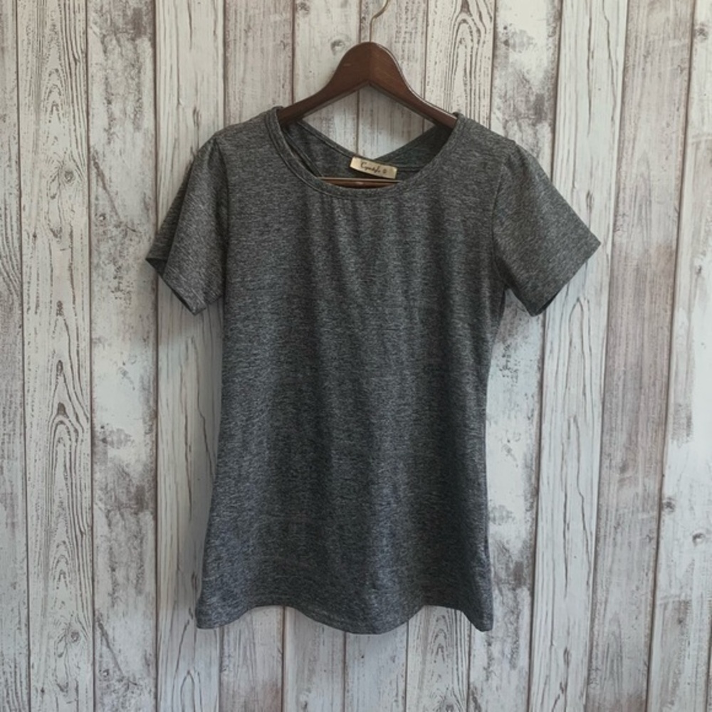 Cyanstyle cross cross keyhole back top size small